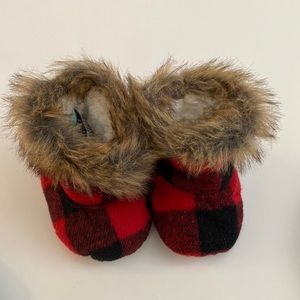 IndigoBaby Cozy Cabin Booties